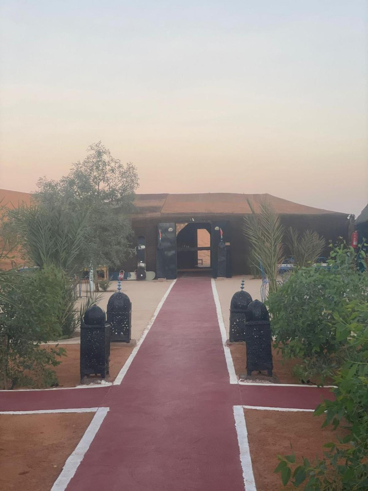 Merzouga Camel Trekking Camp ภายนอก รูปภาพ